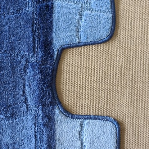 Komplet łazienkowy Montana z wycięciem Sariyer XL Blue Komplet (60 cm x 100 cm i 50 cm x 60 cm) Komplet łazienkowy Montana z wycięciem Sariyer XL Blue Komplet (60 cm x 100 cm i 50 cm x 60 cm)